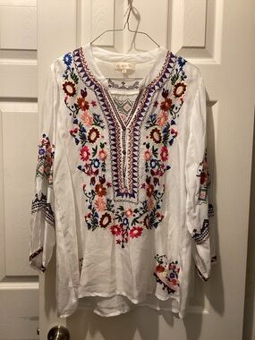 Embroidered White Floral Boho Tunic Top